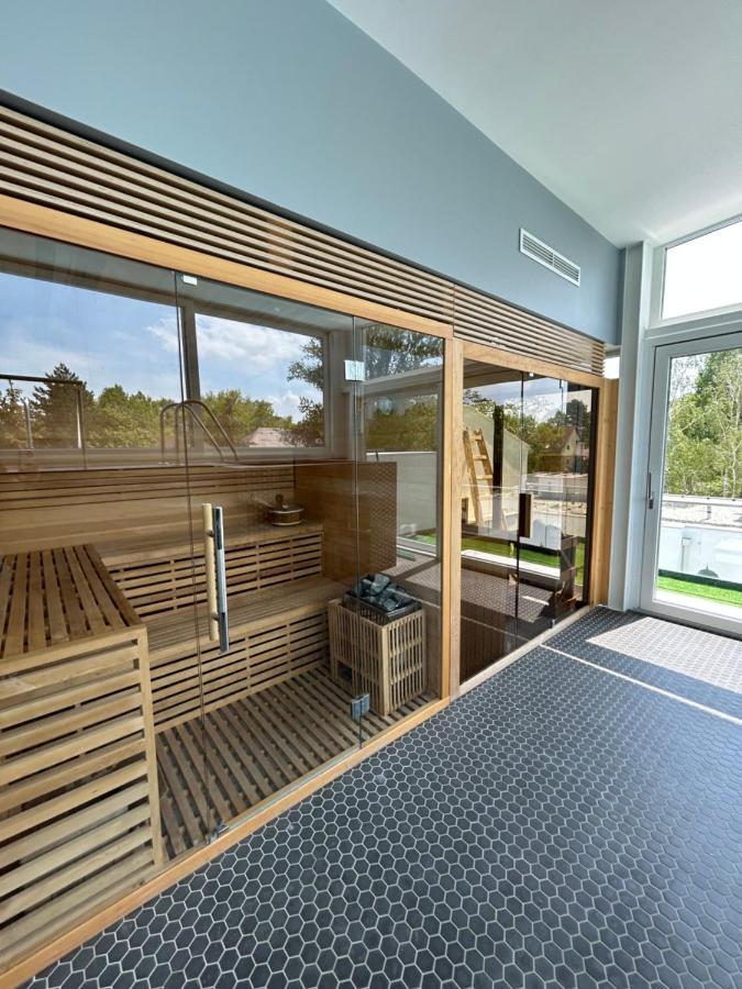 Villa Bauhaus Dream Deluxe T Siofok Exterior photo